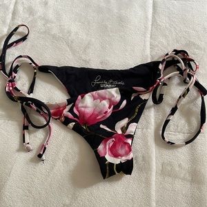 Frankie’s Bikinis bottoms